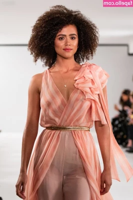 Nathalie Emmanuel [ nathalie-emmanuel ] - I just want your hands in all my body  pleasee you can    i can to be