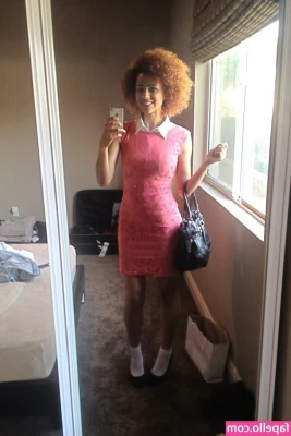 Nathalie Emmanuel [ nathalie-emmanuel ] - Buon Natale guys  loser e segaioli compulsivi dalla vostra Divina e