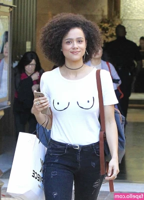Nathalie Emmanuel [ nathalie-emmanuel ] - Do you like them spread out