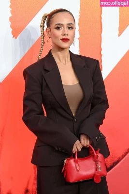 Nathalie Emmanuel [ nathalie-emmanuel ] - Swipe for your hump day treat