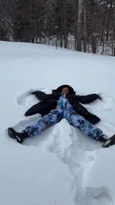 Nathalie Emmanuel [ nathalie-emmanuel ] - Yup I’m watching porn in my vr headset.