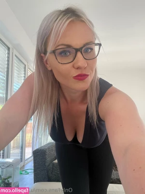 u322465402 - I m just a good girl