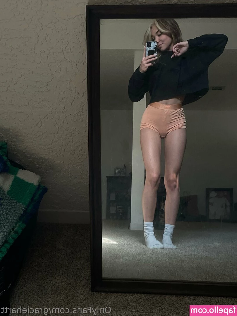 graciehartt - I m all about subtle hints FUCK