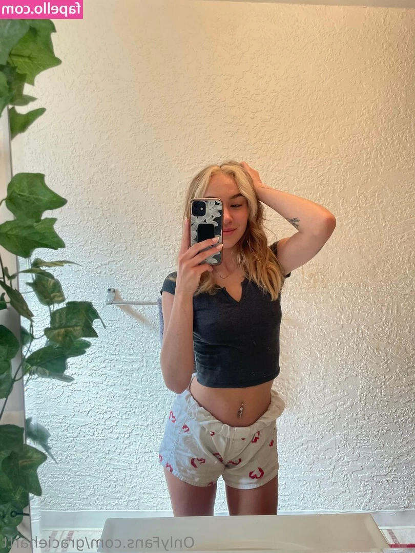 graciehartt - Hey  happy Friday  loves