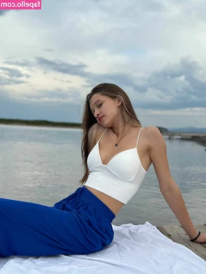 little_poetry [ little-poetry ] - Are you as horny as I am Right now 😈
