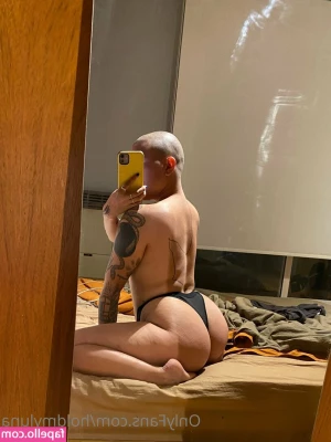 holdmyluna - i missed playing with my pussy on camera for you guys!! aagggh🫶🏼