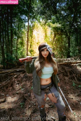 Ella_foxx [ ella-foxx ] - How s everyone s Monday going part 1
