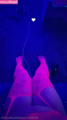 dabbyabby1545 - shower time xx would you like to take a shower with me ? x