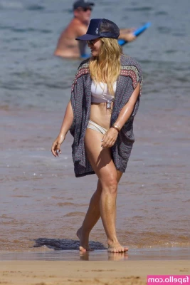 Hillary Duff [ hillary-duff ] - Happy end-of-month nipples  Shall we make this a tradition