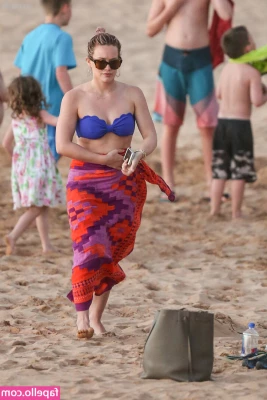 Hillary Duff [ hillary-duff ] - Vibrator on both ends  Oh my