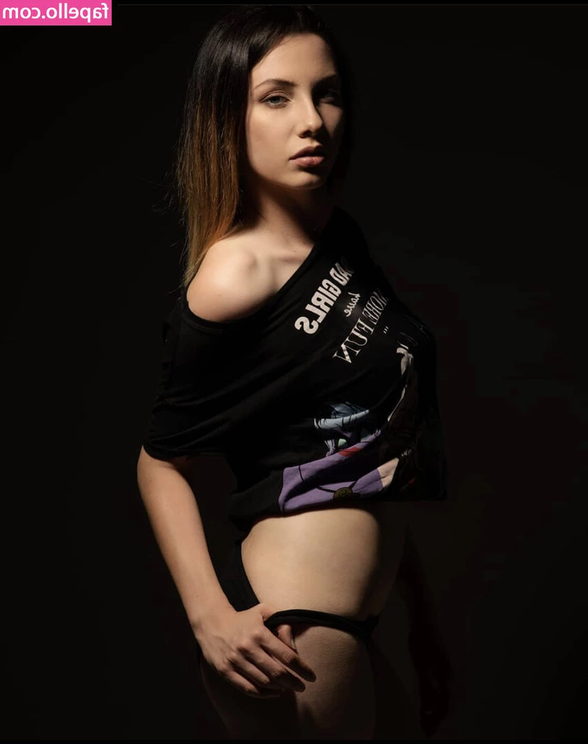 Wer kennt sie? [ wer-kennt-sie ] - Follow my Twitter ♥️ @realdesygato