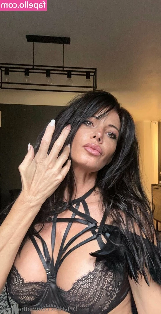 nathaliess8 - Kiinostaisko teitä nähä illalla tittyfuck kommentoi alas tai laita