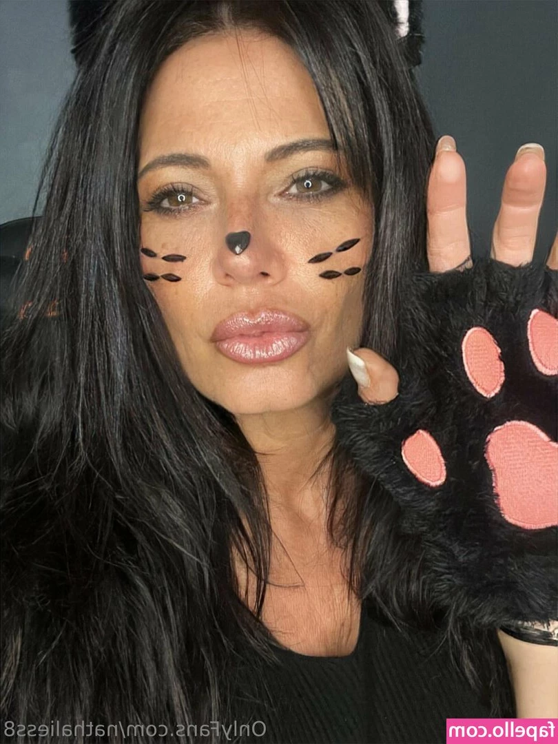 nathaliess8 - 💋 𝒍𝒂𝒅𝒚 𝒊𝒏 𝒓𝒆𝒅… 💋  Are these
