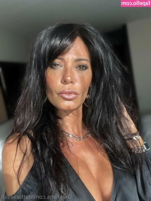 nathaliess8 - Does this color look good on me baby  How about seeing it off 