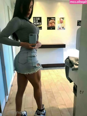 aly_ts [ aly-ts ] - I present to you my Brazilian friend  sofiiboop   she has a FREE
