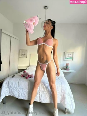 aly_ts [ aly-ts ] - Did you know that it s national no bra day