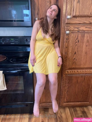 princess_fay [ princess-fay ] - Thinking about a certain someone   get customs by tipping   any