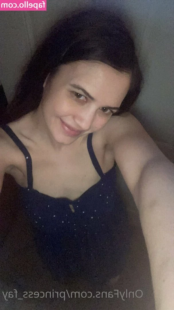 princess_fay [ princess-fay ] - More cushion for the pushin