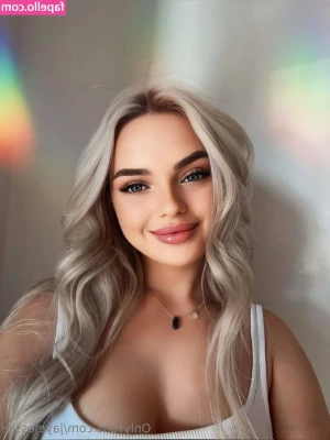 jayejessie - summer lovin 🤍 it's been so hot out here