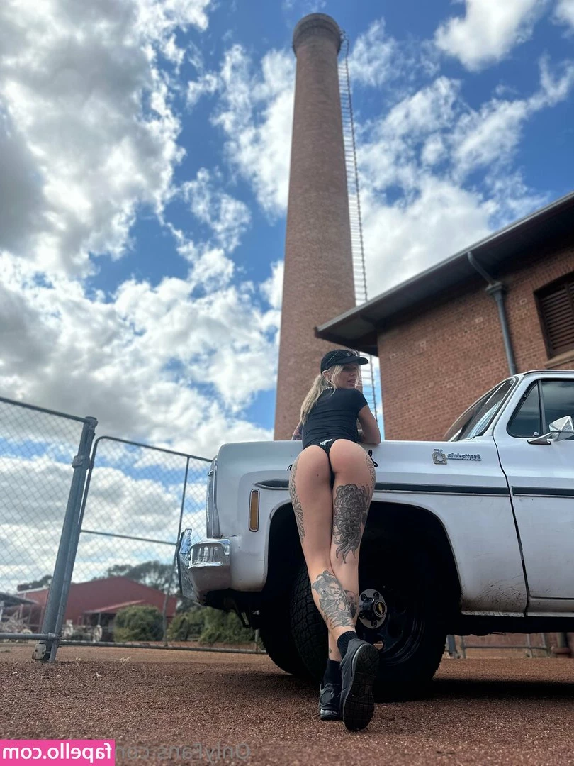 Cherry Leigh [ cherry-leigh ] - I know you won’t want to miss this. 👄   Unlock my pinned post