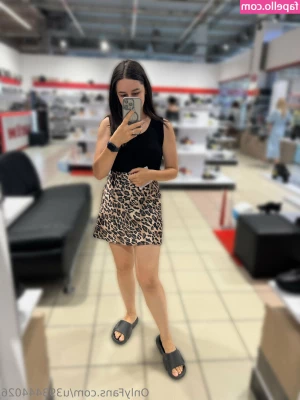 u393444026 - I’ve sent out a Sexy Video to your inbox of me here’s a photo of