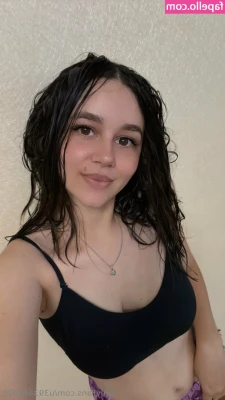 u393444026 - Who wants to fuck me 😈 leave a tip below 👇👅