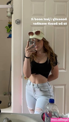 Elsuzannee - Would you introduce a goth girl to your family talk to me if you want