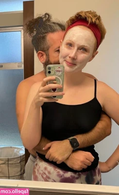 Molly Quinn [ molly-quinn ] - We had fun in the hot tub this morning 🥵