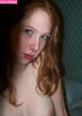 Molly Quinn [ molly-quinn ] - Just washed off the slut from Atlanta, I loved it. Glad to be back at