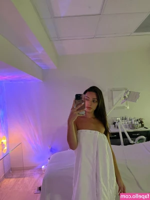 niikkirose - Going live in a few cant wait to speak with all of you