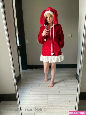 katezoha - First post - Nothing better than a hot shower - I need someone to get