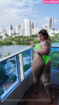 wetbigpussy - (12:56) If someone walks in on you, just have them give you a hand…