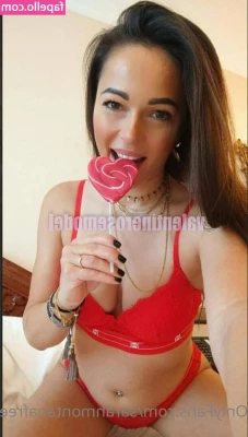 sarahmontanafree - Some seconds of a video with me u can buy it guys  the videos is 16