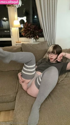 bunnygirl.ella [ bunnygirl-ella ] - Pinky today