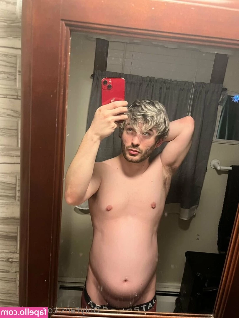 qwikboi - Need someone to tuck me in from behind tonight
