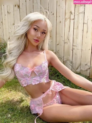 Peachypiex/barbei [ peachypiex-barbei ] - railroad topless pics :) (May 5, 2022)