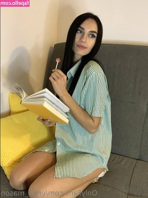 erika_mason [ erika-mason ] - Feeling bored
