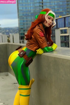 Caytie Cosplay [ caytie-cosplay ] - สาวแว นเส อแดงค วท ๆง บว นน