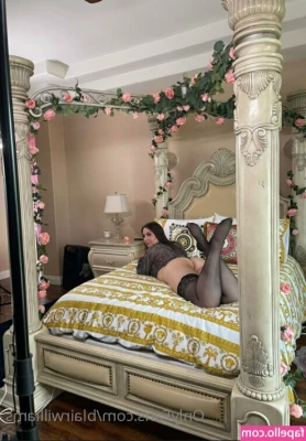 blairwilliams - This is a good position to get fucked in by you 😘🥰
