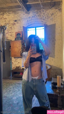 Vanessxo - Buenas noches  estoy esperando en cuatro   para que me metas tu