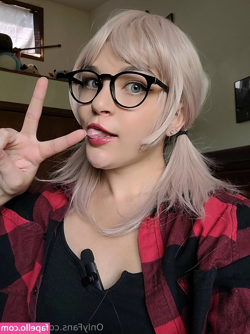 ohwelltea - Spank me  HARD