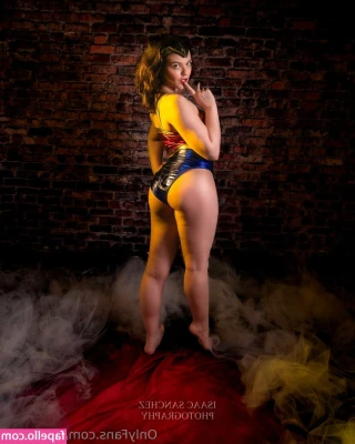 ohwelltea - ASIAN GODDESS CHEERLEADER VIDEO Length 25:10 Tip $9 for full video