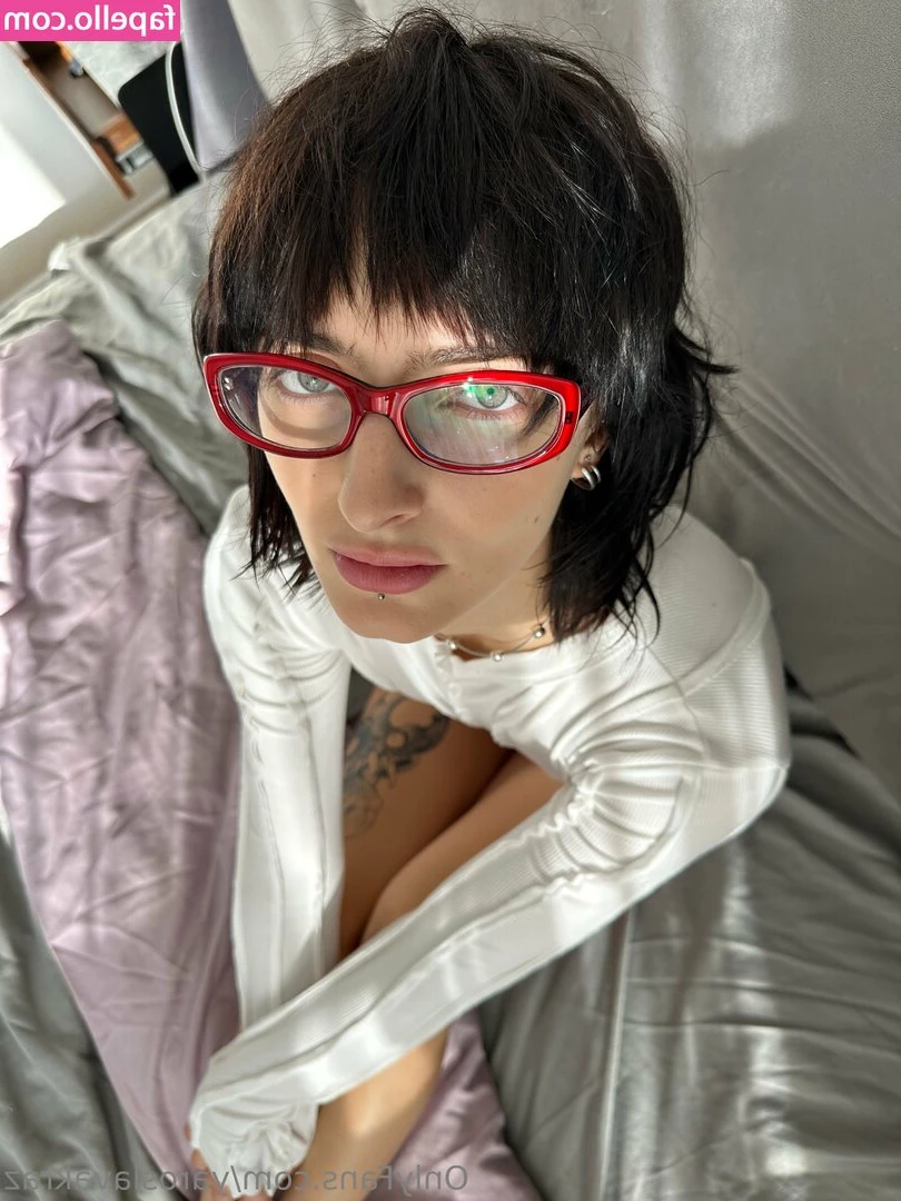 yaroslavakraz - Good morning, I suppose. My photo set up is down so you’re getting