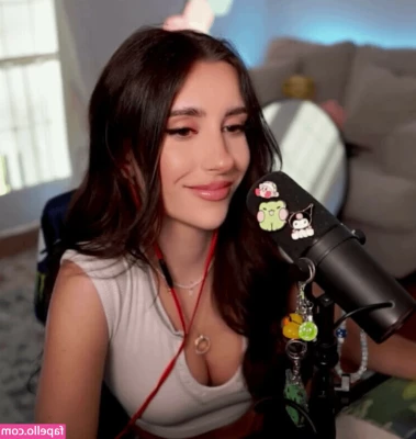 brieanneroksa - sexy como la MIXXXX  el video completo dura 6 min