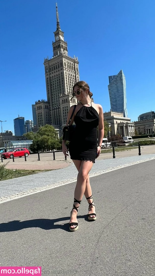 milena_belucci [ milena-belucci ] - Teasing !