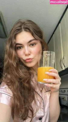 milena_belucci [ milena-belucci ] - Can I borrow a kiss? 🤭 I promise I’ll give it back 💋💋💋