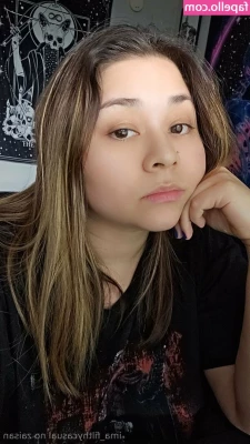 ima_filthycasual [ ima-filthycasual ] - Tongues out  tits out