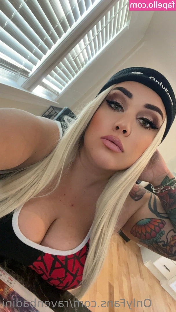 ravenbadini - Yum yum yum nothing makes me wetter than tips . Only way you can