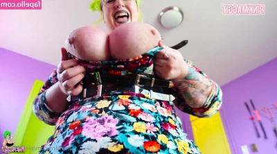 pinkmaggit [ pinkmaggit-3 ] - How’s that locked little cock loser? ⛓🗝