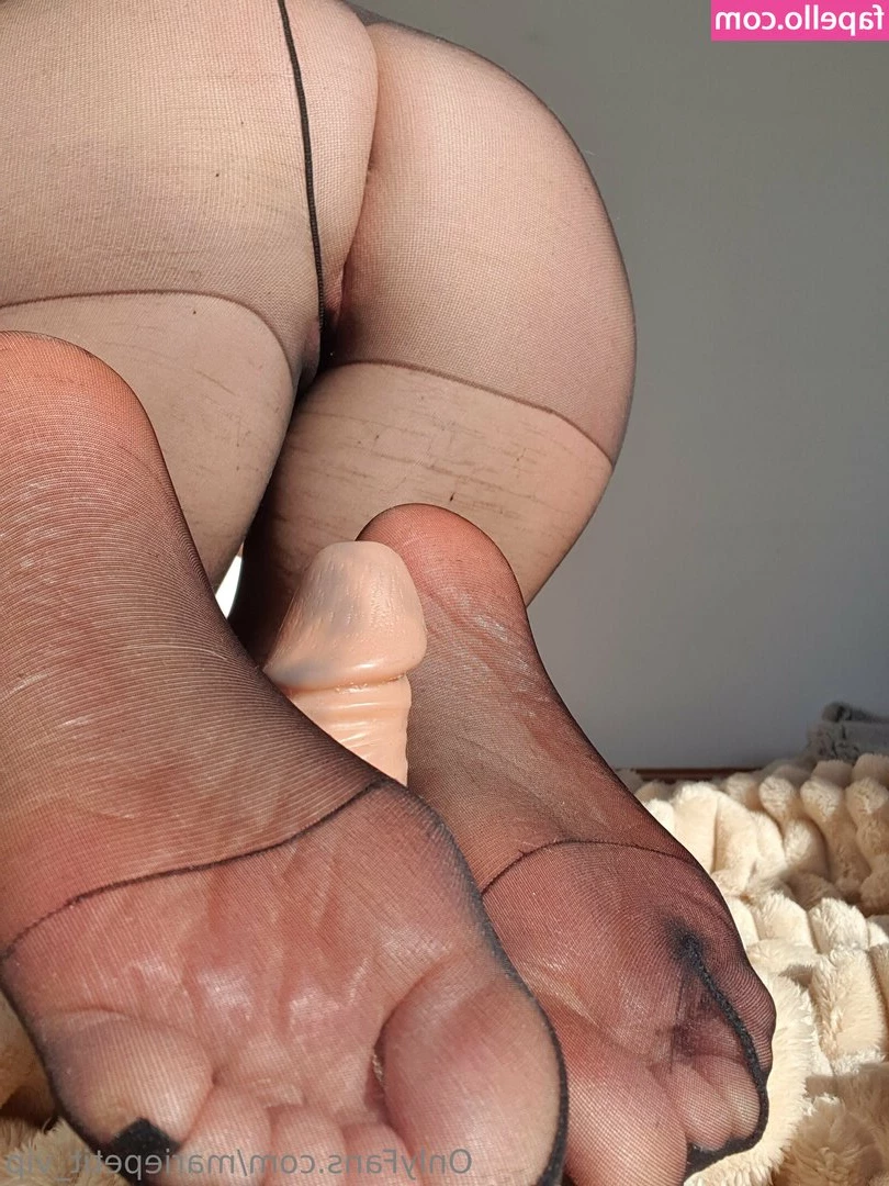 mariepetit_vip [ mariepetit-vip ] - Nub Fact # 11: Today is my very merry arm-birthday!!! Everyone feels